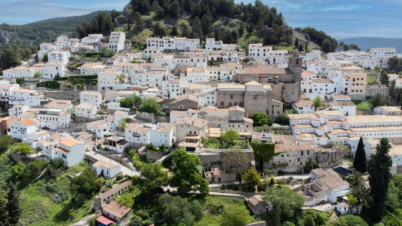 Hotel Poeta Jorge Manrique سيغورا دي لا سييرا المظهر الخارجي الصورة